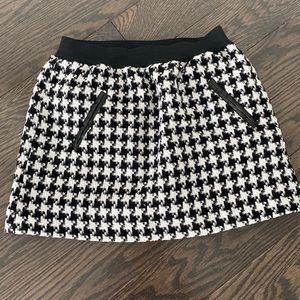 Zara Kids-black and White houndstooth skirt